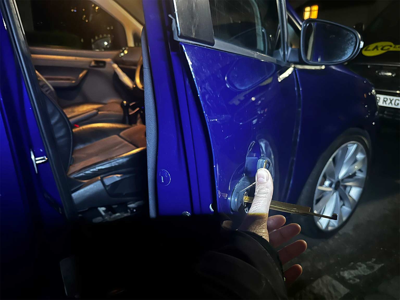 How to Choose the Right Locksmith for Your Car Key Needs.